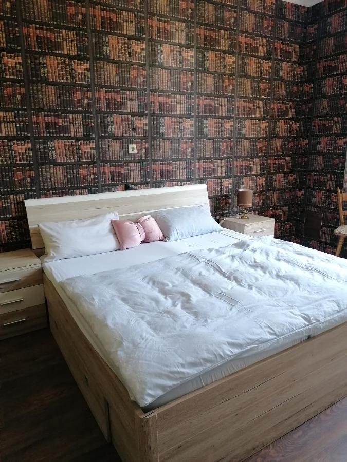 Hotelzimmer Im Alten Reihenhaus Auf Der Stadtmauer Bacharach Esterno foto